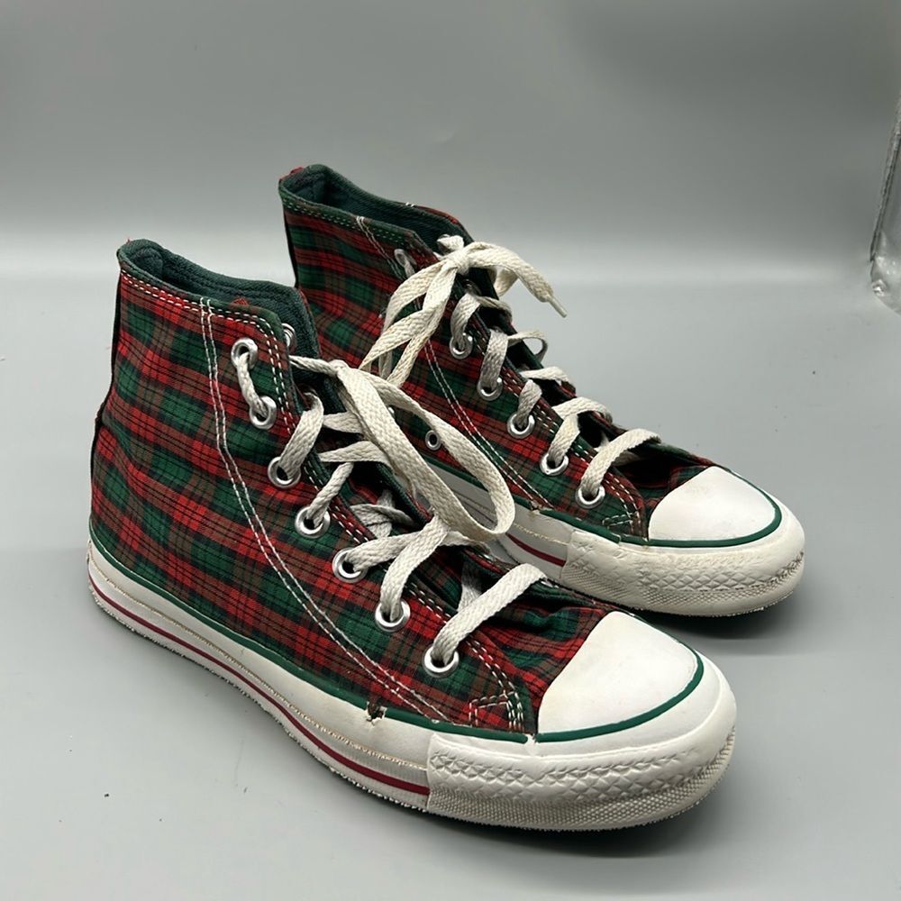 Vintage Made is USA Converse Christmas Plaid High Top All Star shoes